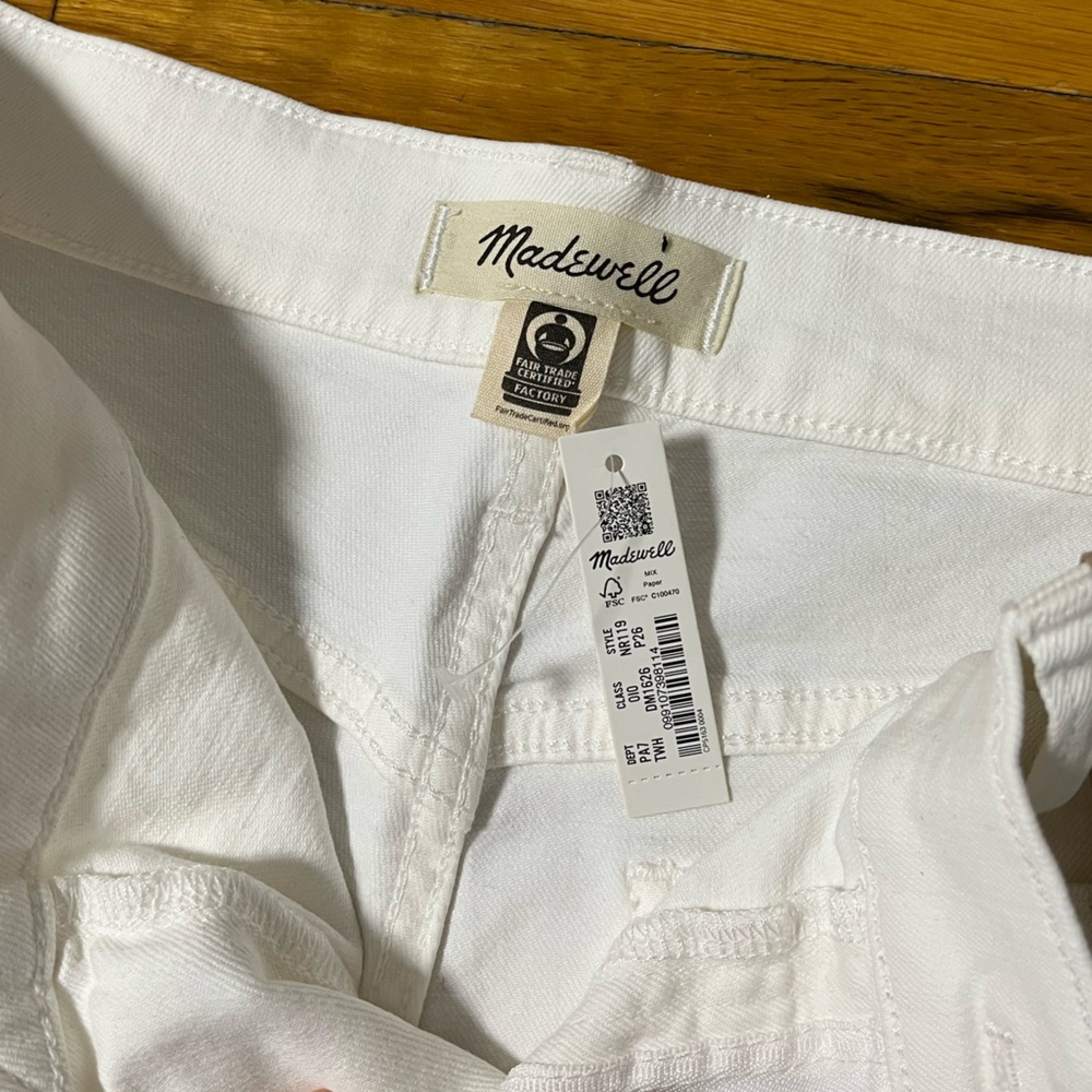Madewell The Perfect Vintage Wide-Leg Jean in Tile White: Patch Pocket Edition - Picture 6 of 7
